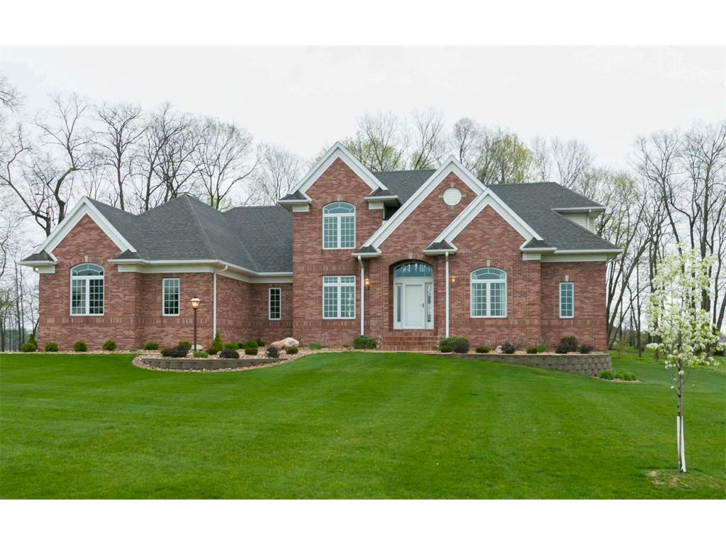 1302 Shamrock Woods, Marion, IA 52302
