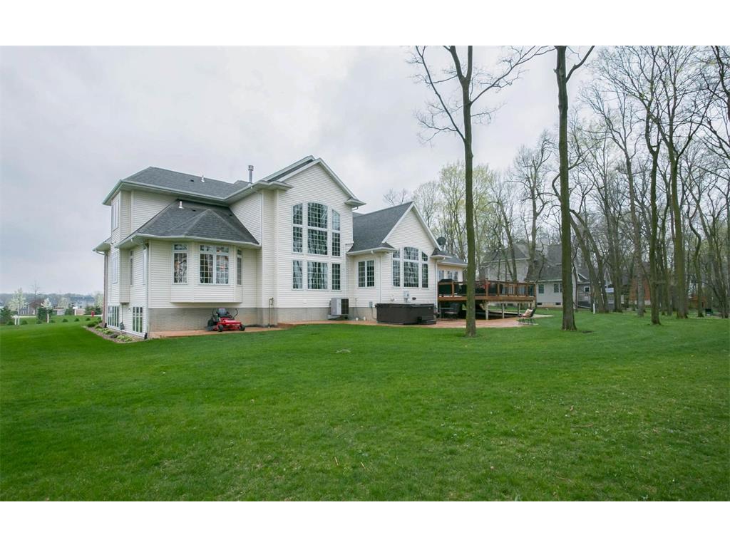 1302 Shamrock Woods, Marion, IA 52302
