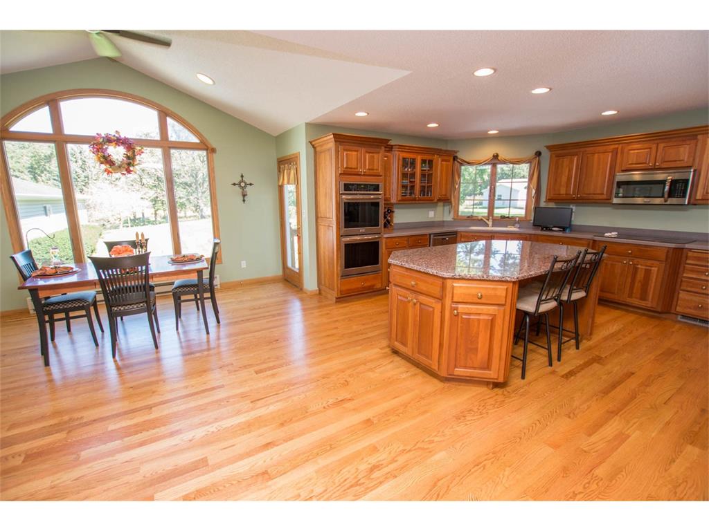 1433 Linn Ridge Road, Mt Vernon, IA 52314