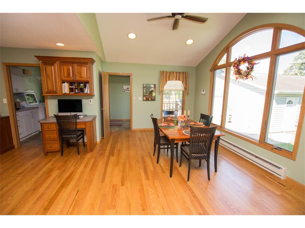 1433 Linn Ridge Road, Mt Vernon, IA 52314