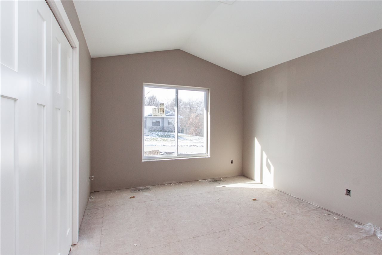 1830Tupelo Dr, North Liberty, IA 52317