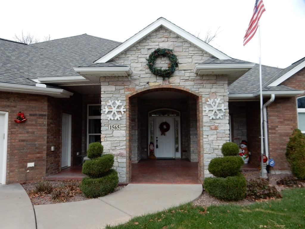 1565 Ironwood Ln, North Liberty, IA 52317