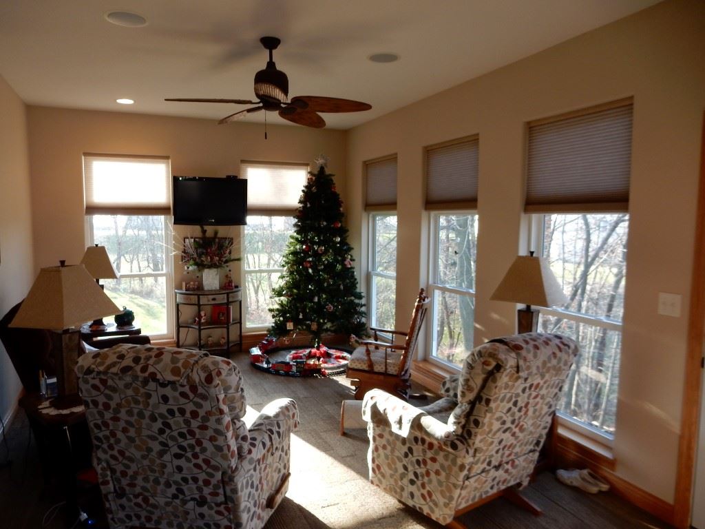 1565 Ironwood Ln, North Liberty, IA 52317