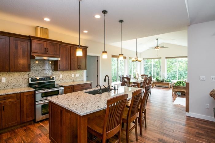 3752 NE CARDINAL CT, North Liberty, IA 52317