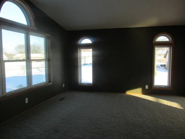 404 Barr StOlin, IA, 52320Jones County