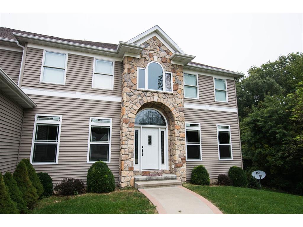 440 Sycamore Court, Robins, IA 52328