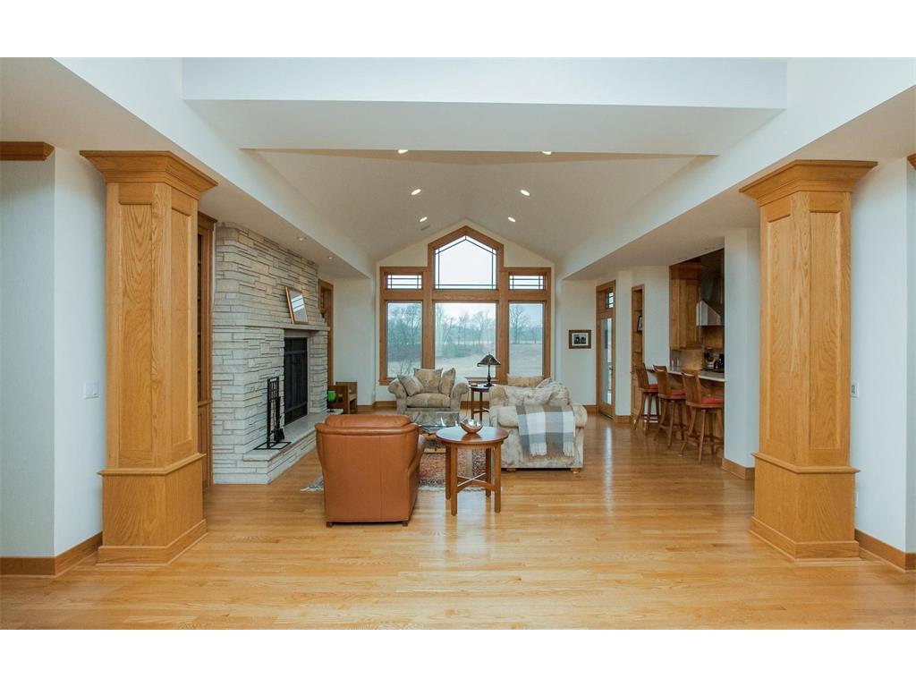 2166 Crystal Creek Road, Springville, IA 52336