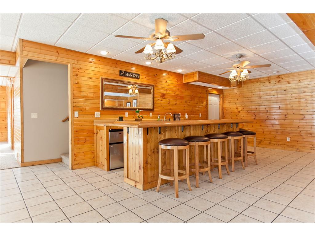 2812 Deer Valley Drive NW, Swisher, IA 52338