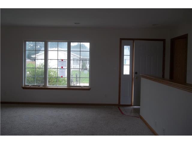 1303 Overlook DrTama, IA, 52339Tama County