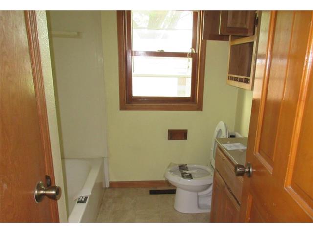 504 Park StWalker, IA, 52352Linn County
