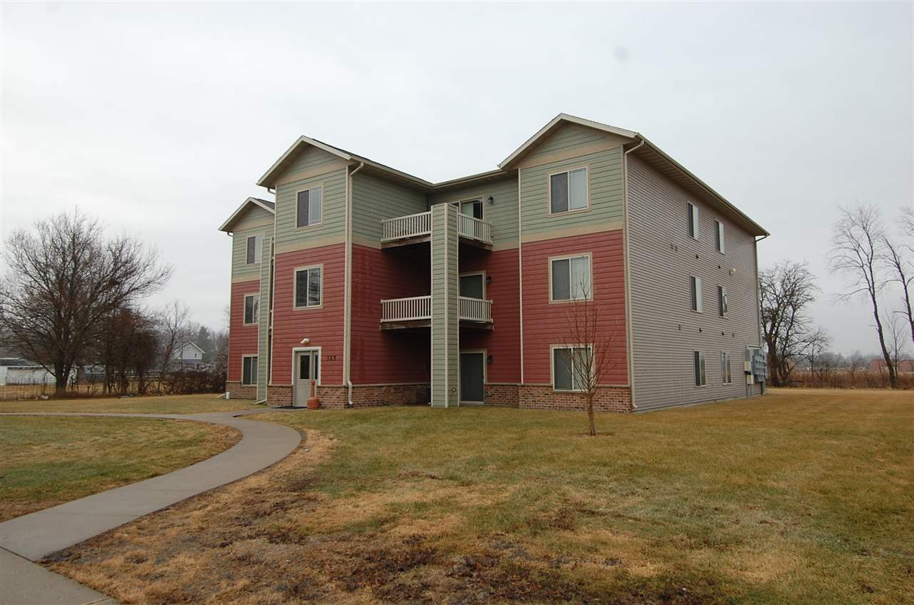 325 & 375 W 18th, Washington, IA 52353