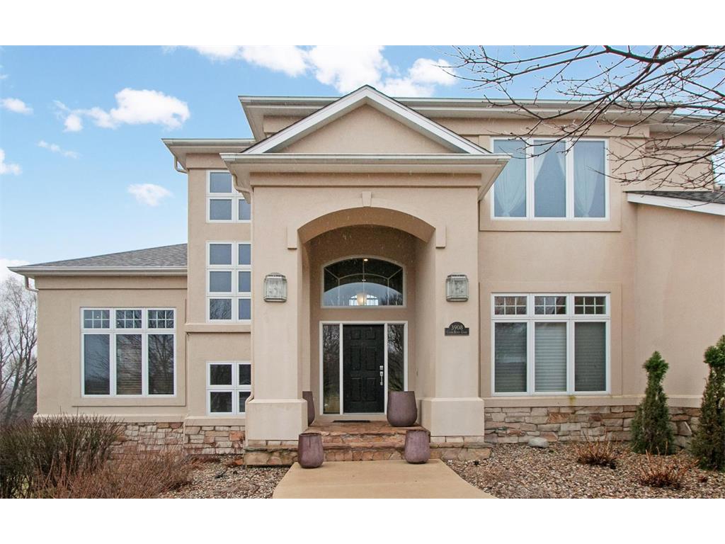 3908 Cedar Bluff Court NE, Cedar Rapids, IA 52402