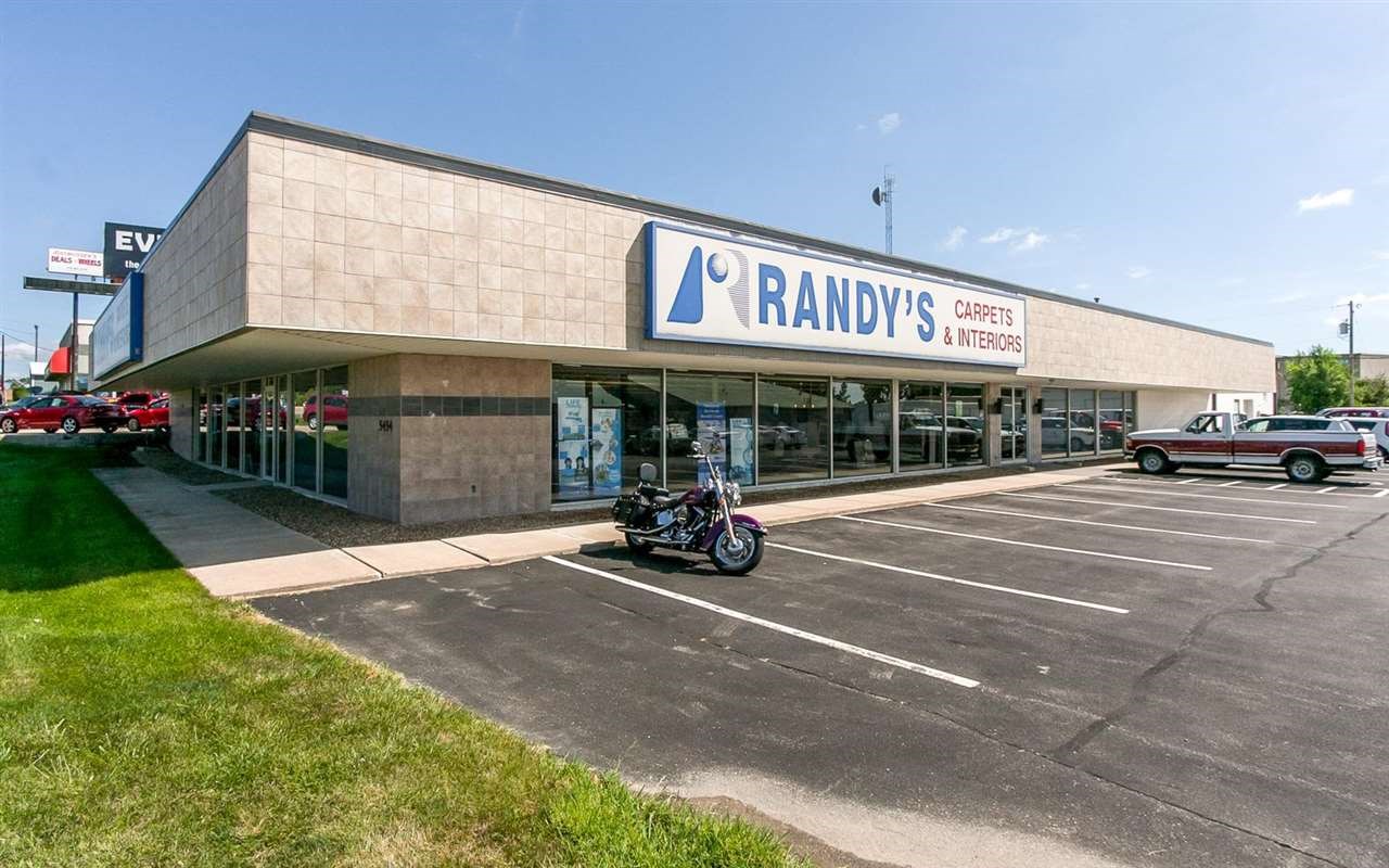 5454 CENTER POINT RD. NE, Cedar Rapids, IA 52402
