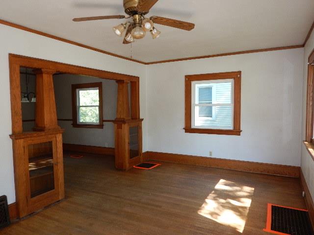 823 Oakland Rd NECedar Rapids, IA, 52402Linn County
