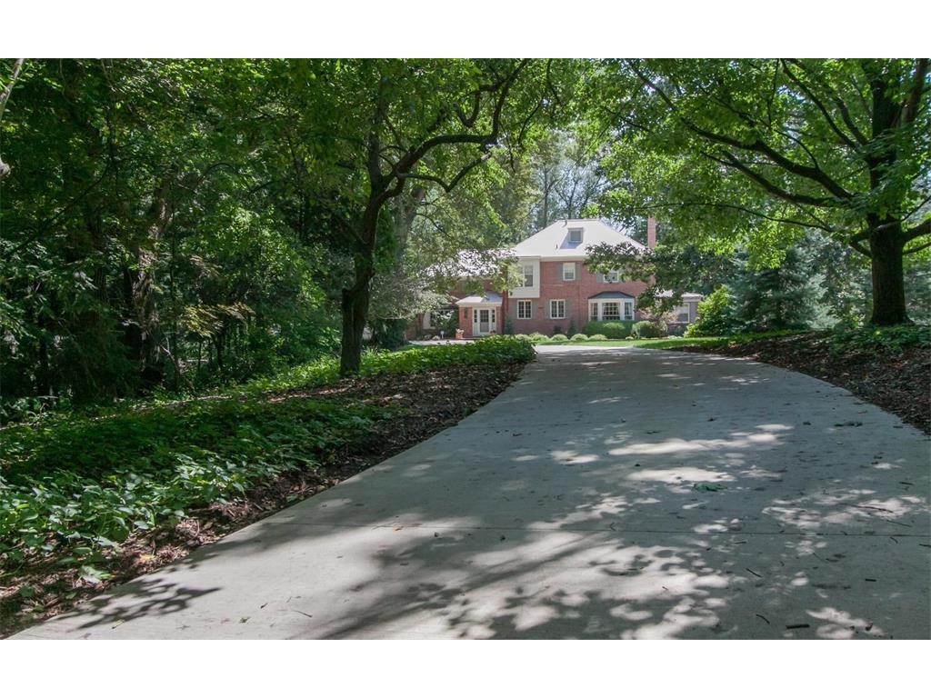 2184 Linden Drive SE, Cedar Rapids, IA 52403