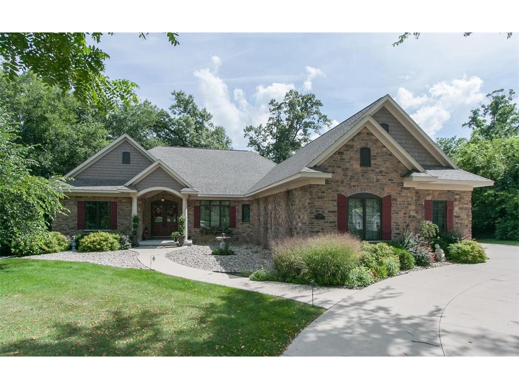 4329 Fawn Hill Court SE, Cedar Rapids, IA 52403
