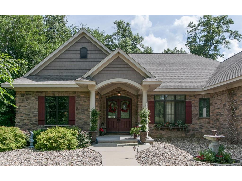 4329 Fawn Hill Court SE, Cedar Rapids, IA 52403