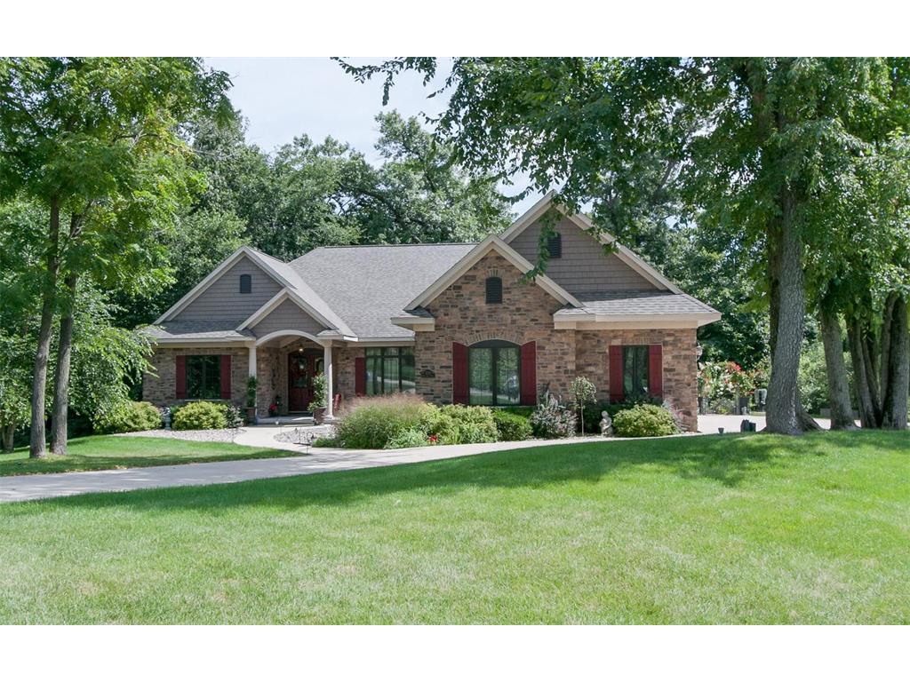4329 Fawn Hill Court SE, Cedar Rapids, IA 52403