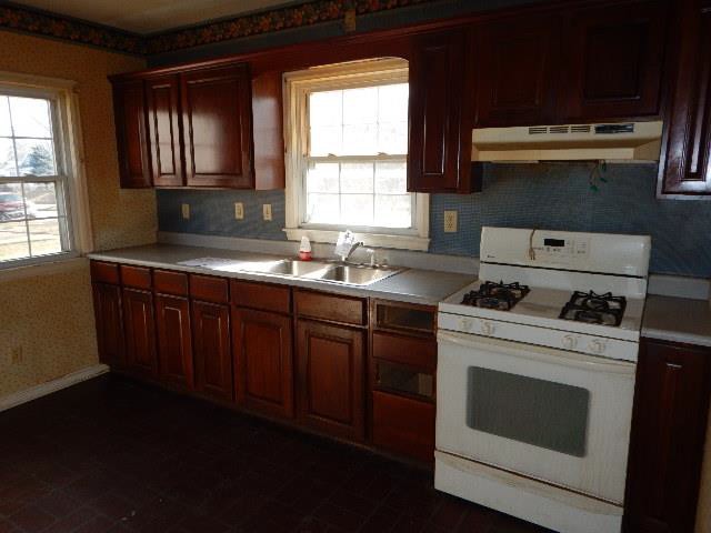 654 19th Ave SWCedar Rapids, IA, 52404Linn County