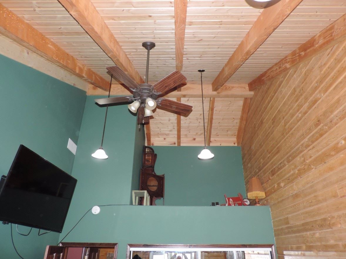6006 SW Old Bridge Rd, Cedar Rapids, IA 52404