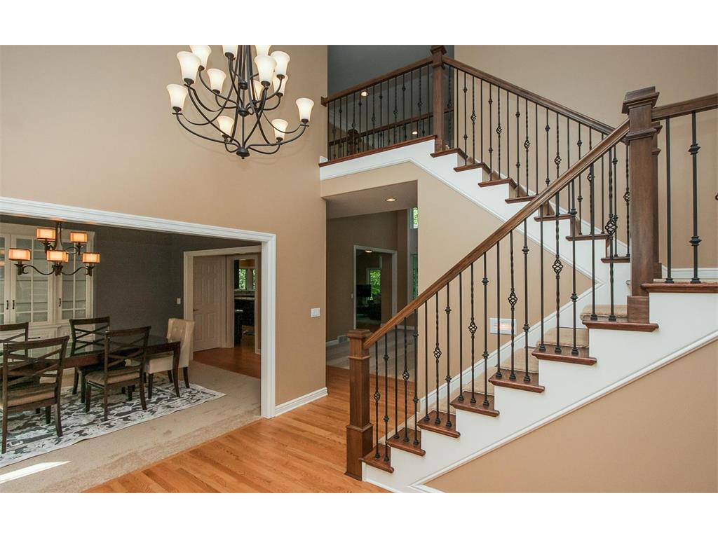 3985 Greystone Drive NE, Cedar Rapids, IA 52411