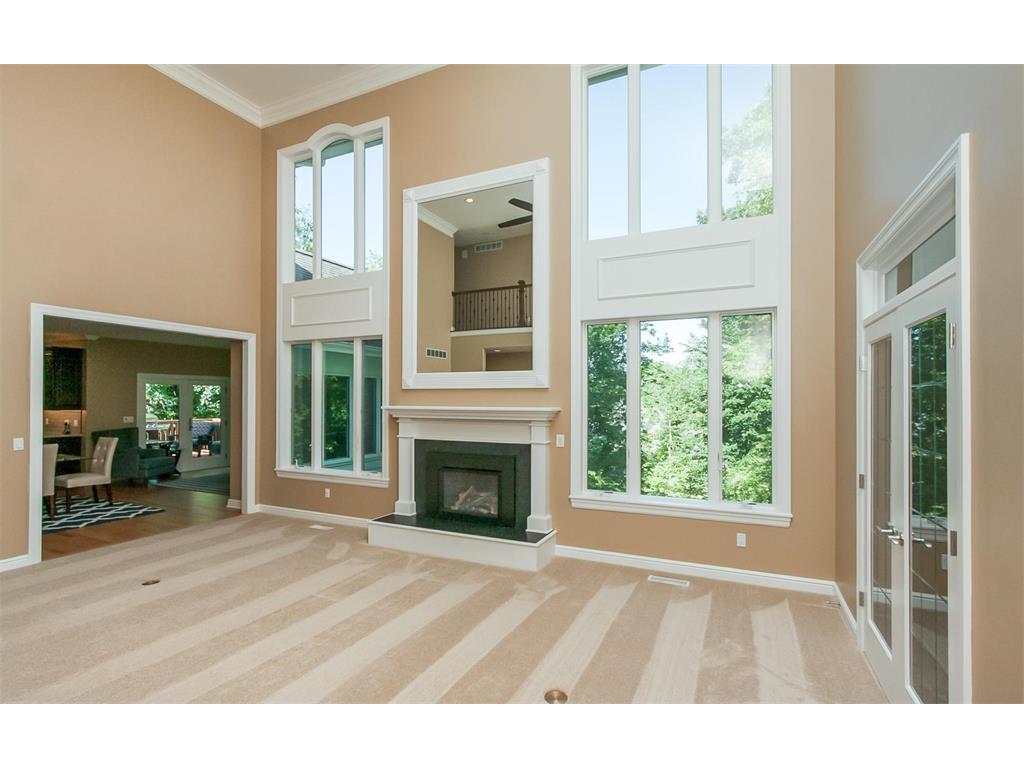 3985 Greystone Drive NE, Cedar Rapids, IA 52411