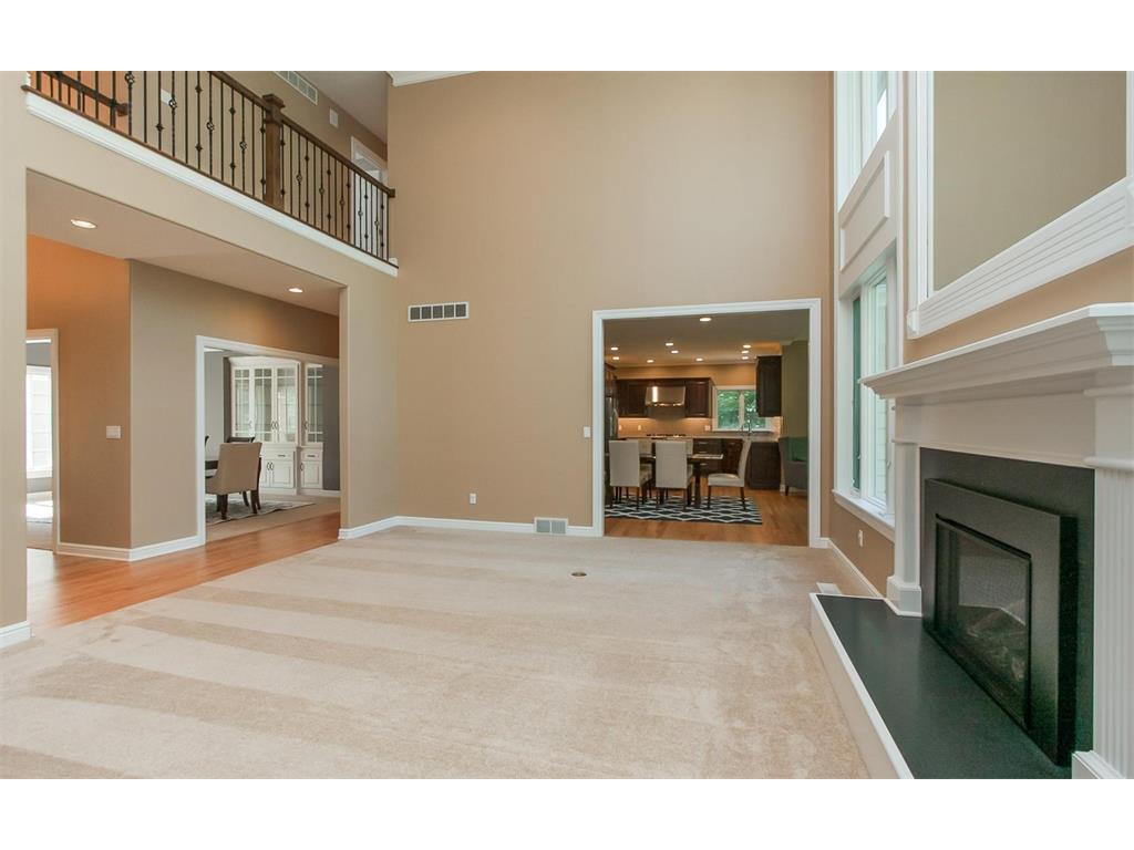3985 Greystone Drive NE, Cedar Rapids, IA 52411