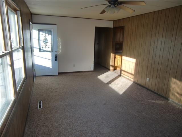 406 Elm StBloomfield, IA, 52537Davis County
