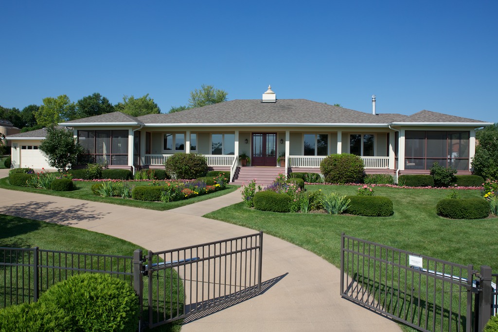 1109 Lakeview Dr, Fairfield, IA 52556