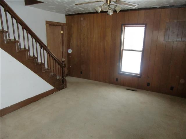 2377 Pilgrim PathOskaloosa, IA, 52577Mahaska County