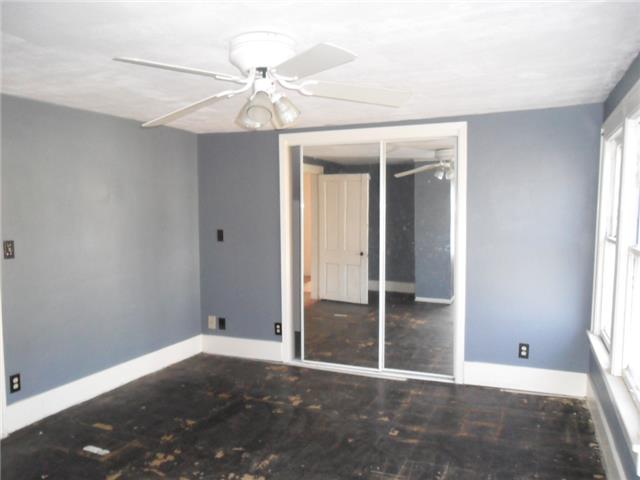 107 S Adams StBurlington, IA, 52601Des Moines County