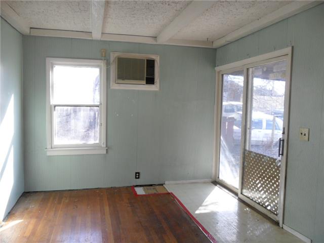 107 S Adams StBurlington, IA, 52601Des Moines County