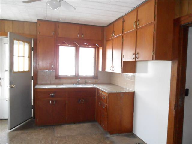 206 Sunnyside StMediapolis, IA, 52637Des Moines County