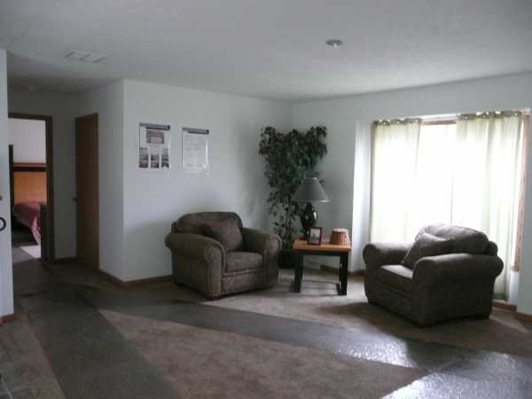802 E Harvest Drive