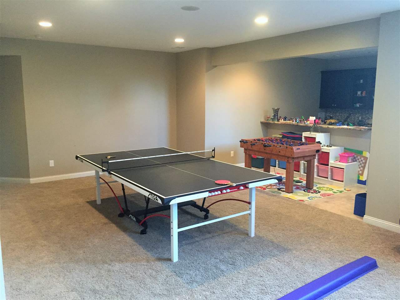 6536BLACKBERRY Lane, Bettendorf, IA 52722