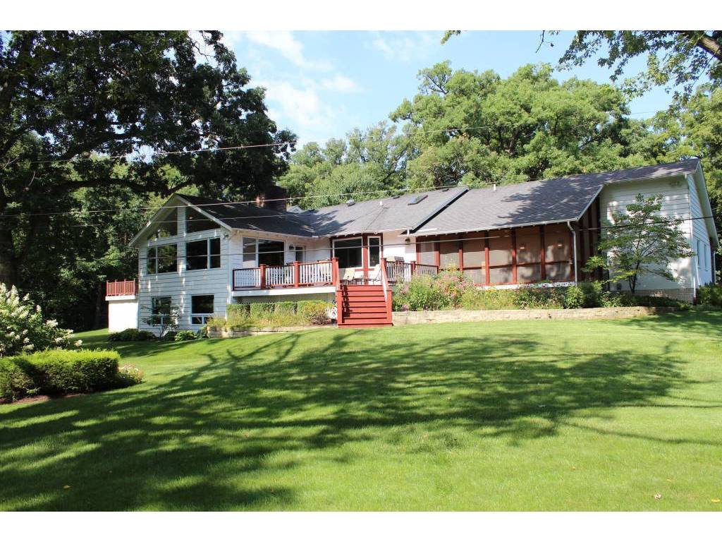 7 Oak ParkDrive, Bettendorf, IA 52722