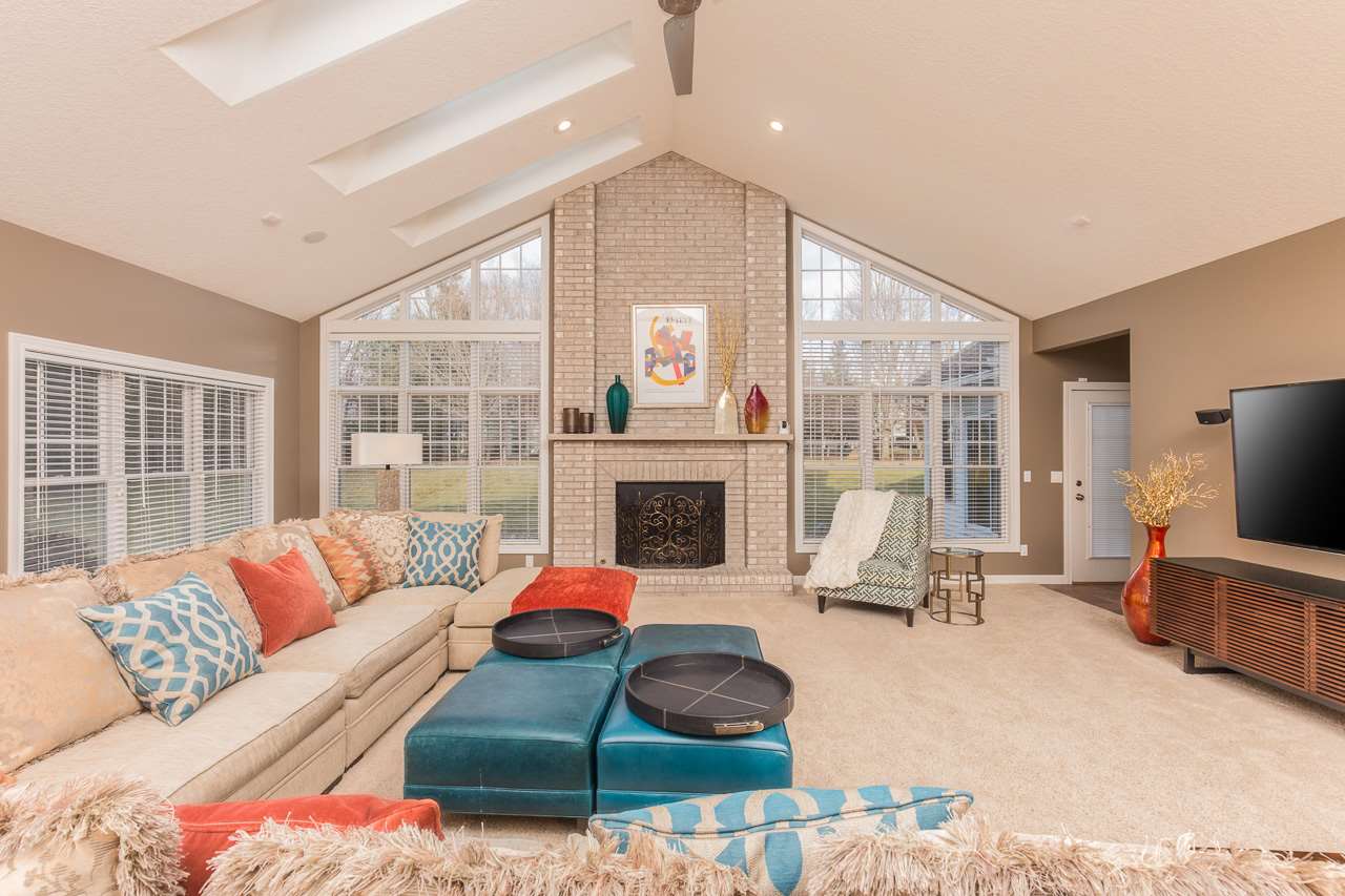 2236ST ANDREWS Circle, Bettendorf, IA 52722
