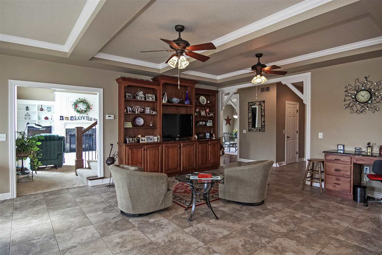 5021PIGEON CREEK Trail, Bettendorf, IA 52722