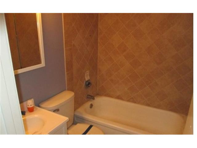 721 W Scott DrBlue Grass, IA, 52726Scott County