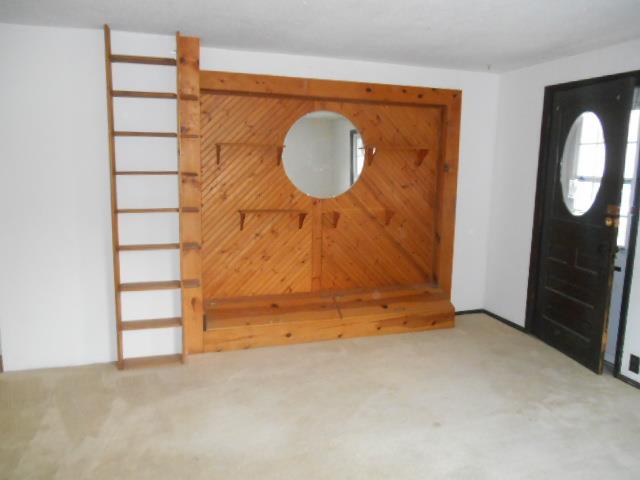 632 3rd StBuffalo, IA, 52728Scott County