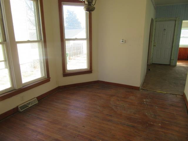 835 14th Ave SClinton, IA, 52732Clinton County