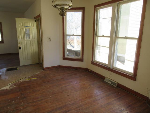 835 14th Ave SClinton, IA, 52732Clinton County