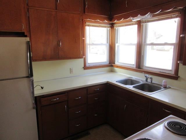 1231 8th Ave SClinton, IA, 52732Clinton County