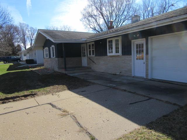 1133 8th Ave NClinton, IA, 52732Clinton County