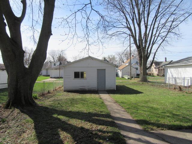 637 Locust PlClinton, IA, 52732Clinton County