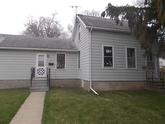 2910 - 2910 1/2 Garfield StClinton, IA, 52732Clinton County