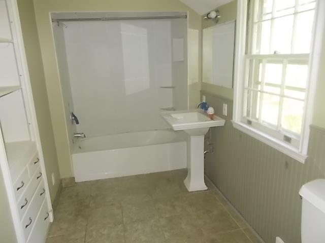 711 Elmhurst CtClinton, IA, 52732Clinton County