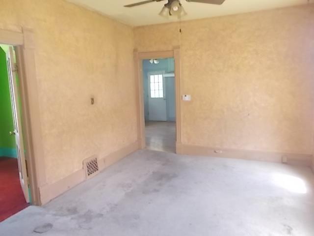 2341 Wallace StClinton, IA, 52732Clinton County