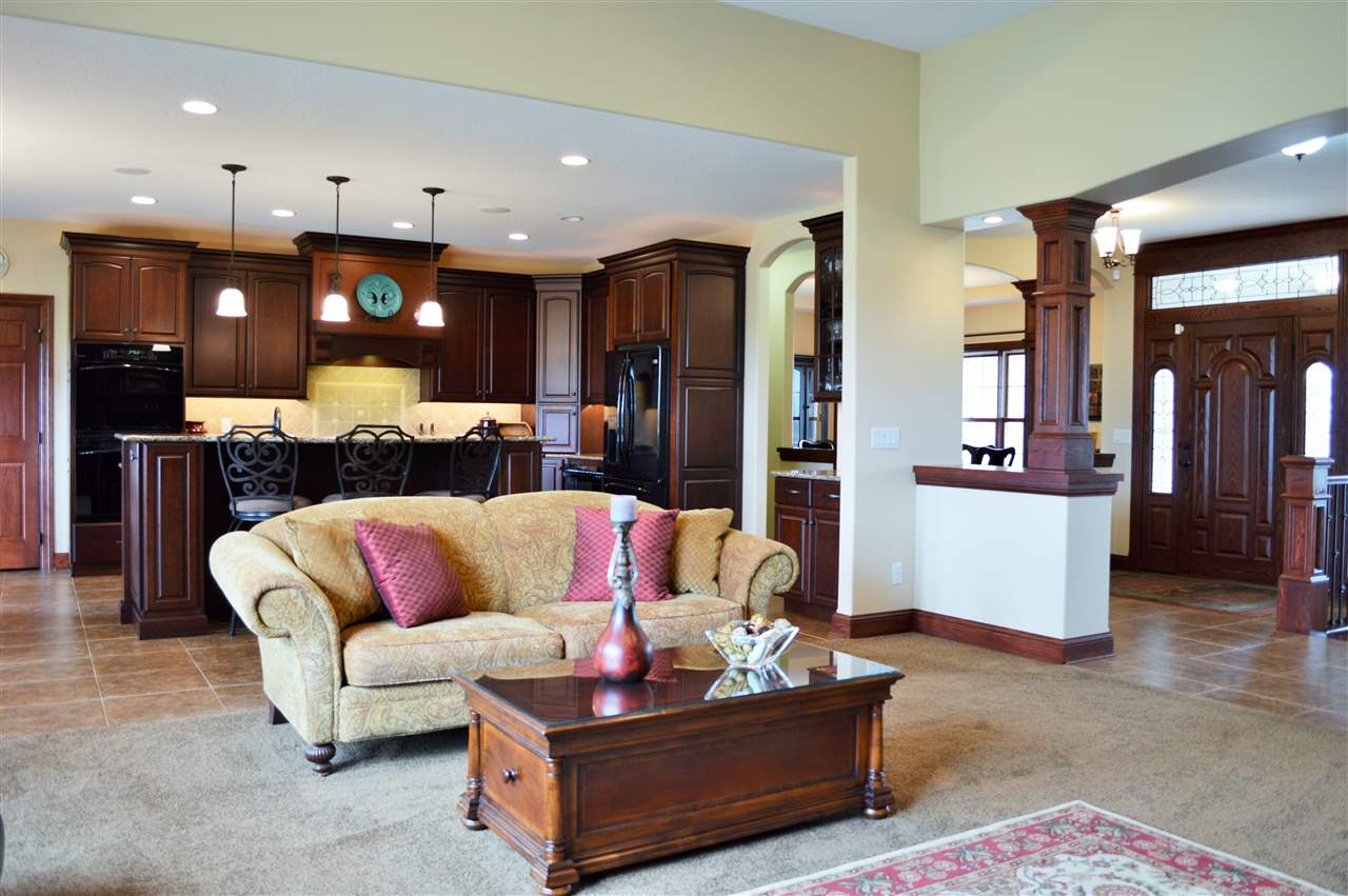 22PEBBLE CREEK Circle, Le Claire, IA 52753
