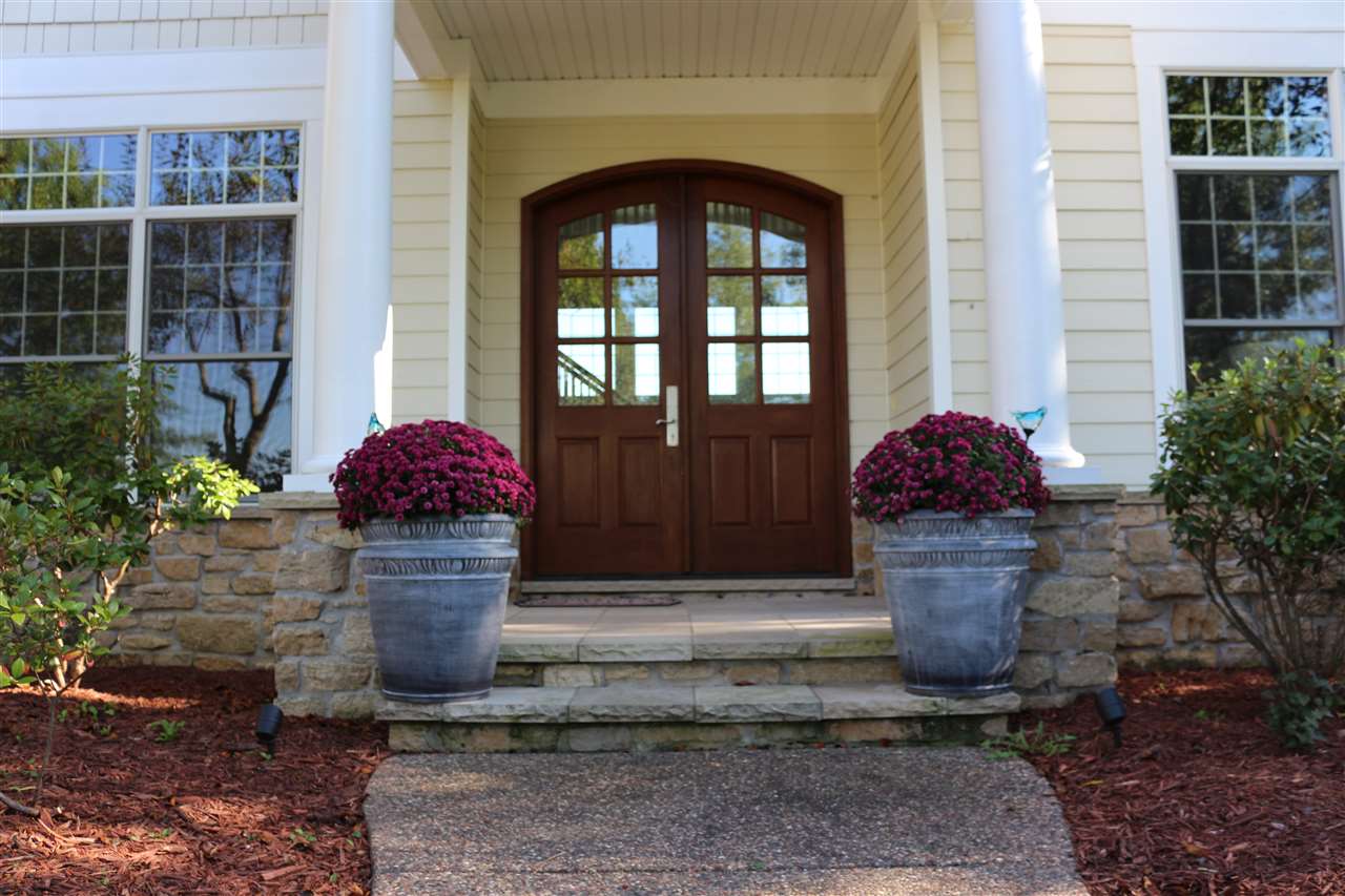 3PEBBLE CREEK, Le Claire, IA 52753